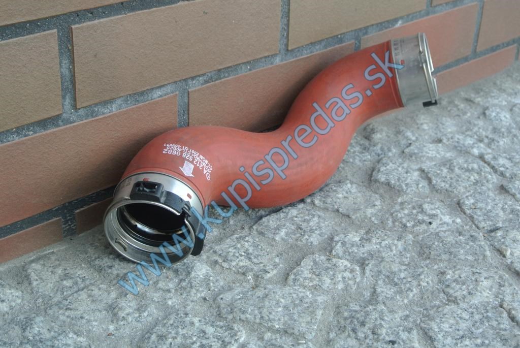 Hadica intercoolera MERCEDES C W204, E W212 W207, CLS W218  